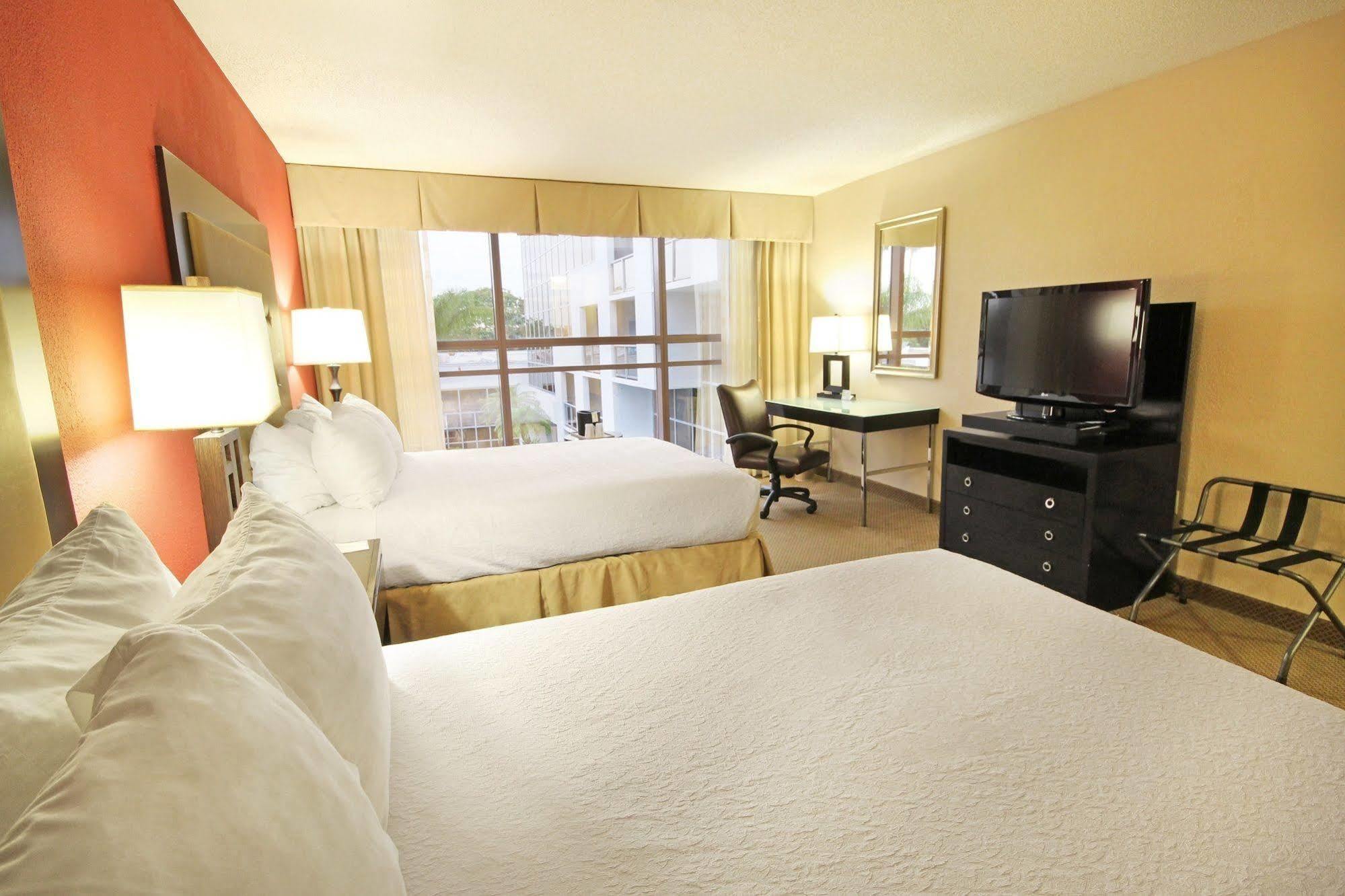 Sawgrass Grand Hotel And Suites Sports Complex Sunrise Exterior foto